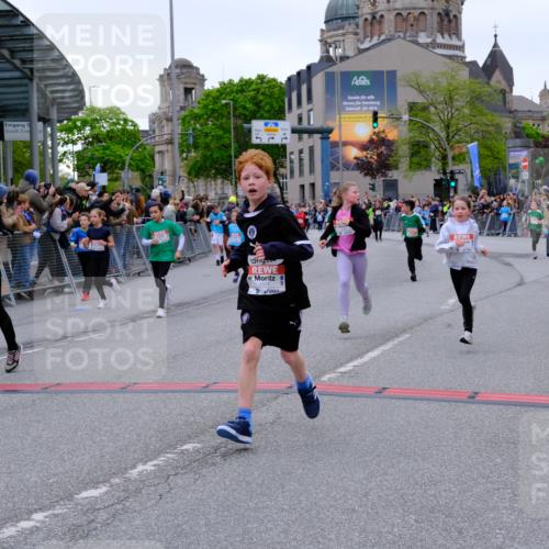 25.04.2026 - Das Zehntel Tim E. http://msf.ph/oto/9576272 25.04.2026 10:56:15 Ziel 5017, 5239, 5268, 5426, 5434, 5449, 5480, 5509, 5523, 5534, 5601, 5760, 5894, 5904, 5909, 6082, 6085, 6164, 6293, 6300, 6307, 6488, 6495, 6504, 6515, 6558, 6734, 6735, 6761, 6980, 7047, 7053, 7326, 7328, 7363, 7390, 7508, 7605, 7632, 7818, 7978, 7988, 8034, 8038 meine-sportfotos.de
