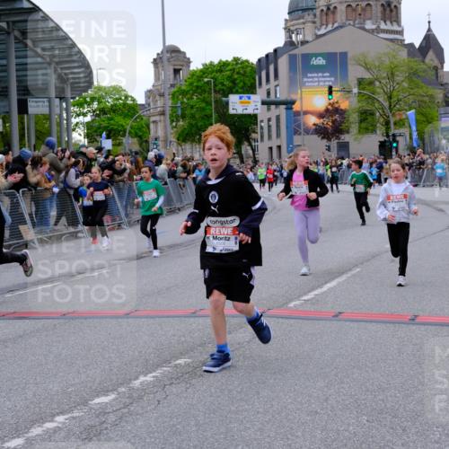 25.04.2026 - Das Zehntel Tim E. http://msf.ph/oto/9576273 25.04.2026 10:56:15 Ziel 5017, 5239, 5268, 5426, 5434, 5449, 5480, 5509, 5523, 5534, 5601, 5760, 5894, 5904, 5909, 6082, 6085, 6164, 6293, 6300, 6307, 6488, 6495, 6504, 6515, 6558, 6734, 6735, 6761, 6980, 7047, 7053, 7326, 7328, 7363, 7390, 7508, 7605, 7632, 7818, 7978, 7988, 8034, 8038 meine-sportfotos.de