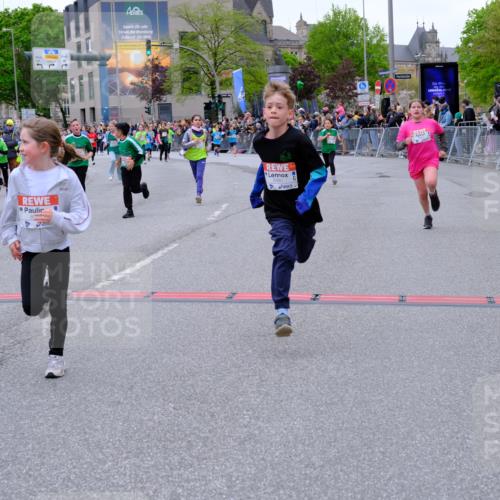 25.04.2026 - Das Zehntel Tim E. http://msf.ph/oto/9576277 25.04.2026 10:56:16 Ziel 5017, 5239, 5268, 5434, 5480, 5509, 5523, 5534, 5601, 5760, 5894, 5904, 5909, 6082, 6085, 6164, 6293, 6300, 6307, 6488, 6495, 6504, 6515, 6558, 6734, 6980, 7047, 7053, 7326, 7328, 7390, 7605, 7632, 7988, 8034, 8038 meine-sportfotos.de