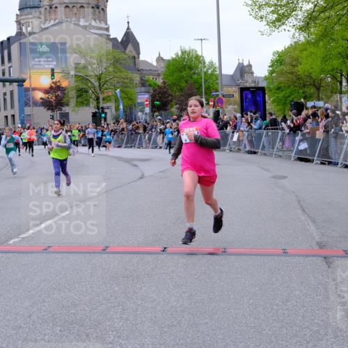25.04.2026 - Das Zehntel Tim E. http://msf.ph/oto/9576280 25.04.2026 10:56:17 Ziel 5239, 5268, 5434, 5480, 5509, 5523, 5534, 5601, 5760, 5894, 5909, 6082, 6085, 6300, 6488, 6495, 6504, 6515, 6558, 6734, 6980, 7047, 7053, 7328, 7390, 7574, 7605, 7632, 7988, 8034, 8038 meine-sportfotos.de
