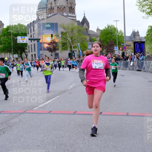 25.04.2026 - Das Zehntel Tim E. http://msf.ph/oto/9576284 25.04.2026 10:56:18 Ziel 5239, 5268, 5434, 5480, 5509, 5523, 5534, 5601, 5760, 5894, 5909, 6082, 6300, 6488, 6495, 6504, 6515, 6558, 6734, 7047, 7053, 7328, 7390, 7574, 7988, 8034, 8038 meine-sportfotos.de