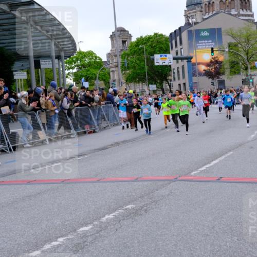 25.04.2026 - Das Zehntel Tim E. http://msf.ph/oto/9576299 25.04.2026 10:56:21 Ziel 5003, 5239, 5268, 5469, 5480, 5509, 5523, 5534, 5601, 5671, 5828, 5894, 5909, 6082, 6157, 6230, 6300, 6416, 6504, 6558, 6675, 6734, 7047, 7052, 7211, 7316, 7328, 7405, 7429, 7574, 7988, 8034, 8038 meine-sportfotos.de