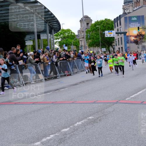 25.04.2026 - Das Zehntel Tim E. http://msf.ph/oto/9576300 25.04.2026 10:56:21 Ziel 5003, 5239, 5268, 5469, 5480, 5509, 5523, 5534, 5601, 5671, 5828, 5894, 5909, 6082, 6157, 6230, 6300, 6416, 6504, 6558, 6675, 6734, 7047, 7052, 7211, 7316, 7328, 7405, 7429, 7574, 7988, 8034, 8038 meine-sportfotos.de