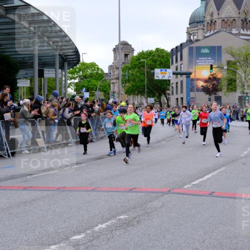 25.04.2026 - Das Zehntel Tim E. http://msf.ph/oto/9576305 25.04.2026 10:56:23 Ziel 5003, 5469, 5480, 5523, 5534, 5601, 5671, 5813, 5828, 5894, 5909, 6082, 6157, 6230, 6300, 6360, 6416, 6558, 6675, 6734, 7052, 7211, 7316, 7328, 7405, 7429, 7574, 7988, 8038 meine-sportfotos.de