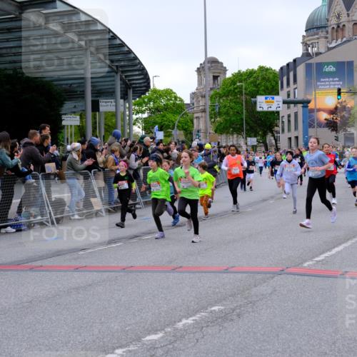 25.04.2026 - Das Zehntel Tim E. http://msf.ph/oto/9576310 25.04.2026 10:56:23 Ziel 5003, 5469, 5480, 5523, 5534, 5601, 5671, 5813, 5828, 5894, 5909, 6082, 6157, 6230, 6300, 6360, 6416, 6558, 6675, 6734, 7052, 7211, 7316, 7328, 7405, 7429, 7574, 7988, 8038 meine-sportfotos.de