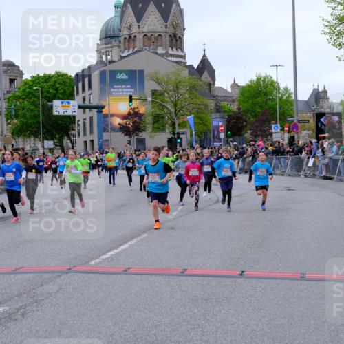 25.04.2026 - Das Zehntel Tim E. http://msf.ph/oto/9576328 25.04.2026 10:56:27 Ziel 3995, 5003, 5277, 5284, 5305, 5469, 5557, 5559, 5671, 5813, 5828, 6157, 6230, 6360, 6416, 6665, 6672, 6675, 6697, 6755, 6816, 6818, 7052, 7120, 7211, 7316, 7328, 7405, 7429, 7522, 7527, 7574, 7988 meine-sportfotos.de