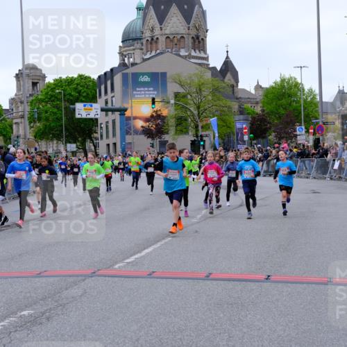 25.04.2026 - Das Zehntel Tim E. http://msf.ph/oto/9576330 25.04.2026 10:56:27 Ziel 3995, 5003, 5277, 5284, 5305, 5469, 5557, 5559, 5671, 5813, 5828, 6157, 6230, 6360, 6416, 6665, 6672, 6675, 6697, 6755, 6816, 6818, 7052, 7120, 7211, 7316, 7328, 7405, 7429, 7522, 7527, 7574, 7988 meine-sportfotos.de