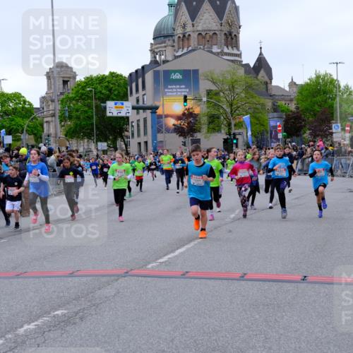 25.04.2026 - Das Zehntel Tim E. http://msf.ph/oto/9576332 25.04.2026 10:56:27 Ziel 3995, 5003, 5277, 5284, 5305, 5469, 5557, 5559, 5671, 5813, 5828, 6157, 6230, 6360, 6416, 6665, 6672, 6675, 6697, 6755, 6816, 6818, 7052, 7120, 7211, 7316, 7328, 7405, 7429, 7522, 7527, 7574, 7988 meine-sportfotos.de