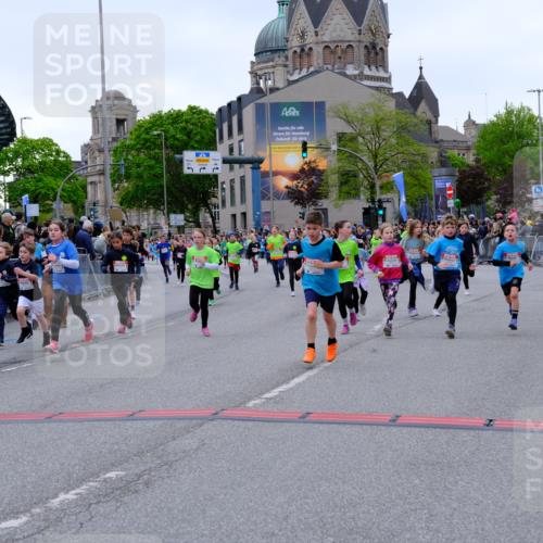 25.04.2026 - Das Zehntel Tim E. http://msf.ph/oto/9576333 25.04.2026 10:56:27 Ziel 3995, 5003, 5277, 5284, 5305, 5469, 5557, 5559, 5671, 5813, 5828, 6157, 6230, 6360, 6416, 6665, 6672, 6675, 6697, 6755, 6816, 6818, 7052, 7120, 7211, 7316, 7328, 7405, 7429, 7522, 7527, 7574, 7988 meine-sportfotos.de