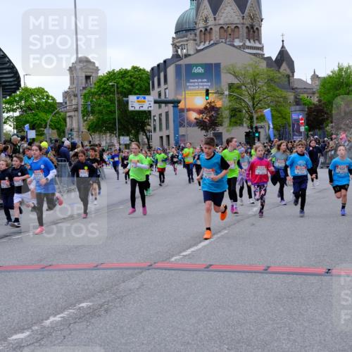 25.04.2026 - Das Zehntel Tim E. http://msf.ph/oto/9576334 25.04.2026 10:56:27 Ziel 3995, 5003, 5277, 5284, 5305, 5469, 5557, 5559, 5671, 5813, 5828, 6157, 6230, 6360, 6416, 6665, 6672, 6675, 6697, 6755, 6816, 6818, 7052, 7120, 7211, 7316, 7328, 7405, 7429, 7522, 7527, 7574, 7988 meine-sportfotos.de