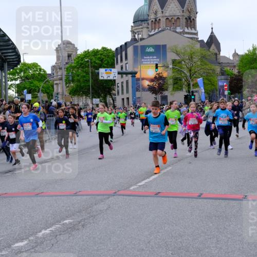 25.04.2026 - Das Zehntel Tim E. http://msf.ph/oto/9576335 25.04.2026 10:56:28 Ziel 3995, 5003, 5258, 5264, 5267, 5277, 5284, 5305, 5469, 5557, 5559, 5671, 5813, 5828, 6157, 6230, 6360, 6416, 6665, 6672, 6675, 6697, 6755, 6816, 6818, 7052, 7120, 7211, 7316, 7405, 7429, 7522, 7527, 7574, 8045 meine-sportfotos.de