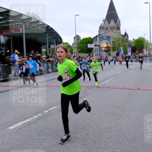 25.04.2026 - Das Zehntel Tim E. http://msf.ph/oto/9576352 25.04.2026 10:56:35 Ziel 3995, 5000, 5258, 5264, 5267, 5277, 5284, 5305, 5557, 5559, 5567, 5571, 5657, 5661, 5708, 5773, 5813, 5836, 6187, 6207, 6279, 6360, 6403, 6477, 6482, 6628, 6645, 6665, 6672, 6697, 6716, 6755, 6756, 6816, 6818, 6916, 7027, 7120, 7522, 7527, 7665, 8013, 8043, 8045 meine-sportfotos.de