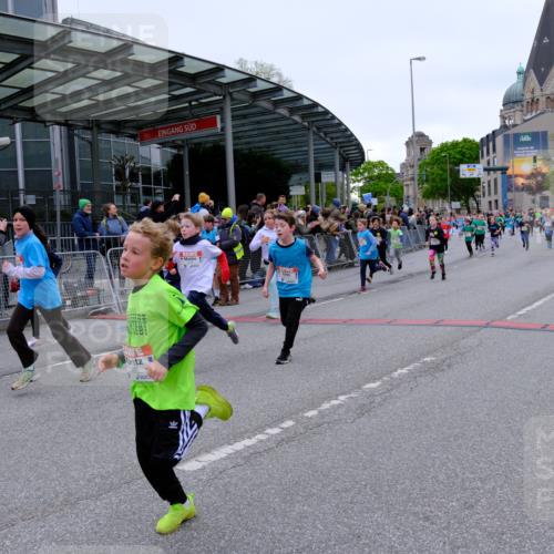 25.04.2026 - Das Zehntel Tim E. http://msf.ph/oto/9576358 25.04.2026 10:56:36 Ziel 3995, 5000, 5258, 5264, 5267, 5277, 5284, 5305, 5557, 5559, 5567, 5571, 5657, 5661, 5708, 5764, 5773, 5836, 5854, 6149, 6187, 6207, 6279, 6403, 6477, 6482, 6502, 6628, 6645, 6665, 6672, 6697, 6716, 6755, 6756, 6816, 6818, 6916, 7027, 7120, 7522, 7527, 7665, 7802, 8013, 8043, 8045 meine-sportfotos.de