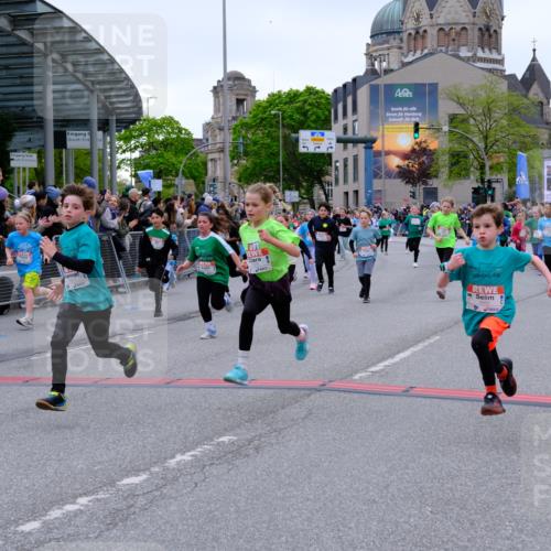 25.04.2026 - Das Zehntel Tim E. http://msf.ph/oto/9576381 25.04.2026 10:56:43 Ziel 5531, 5567, 5571, 5617, 5657, 5661, 5708, 5709, 5746, 5749, 5764, 5836, 5854, 5855, 5856, 5929, 6149, 6187, 6207, 6279, 6477, 6482, 6502, 6619, 6627, 6628, 6637, 6644, 6645, 6652, 6655, 6670, 6716, 6756, 6859, 6873, 6882, 6903, 6915, 6996, 7125, 7141, 7576, 7665, 7714, 7727, 7802, 7888, 7932, 7947, 7959, 8043 meine-sportfotos.de