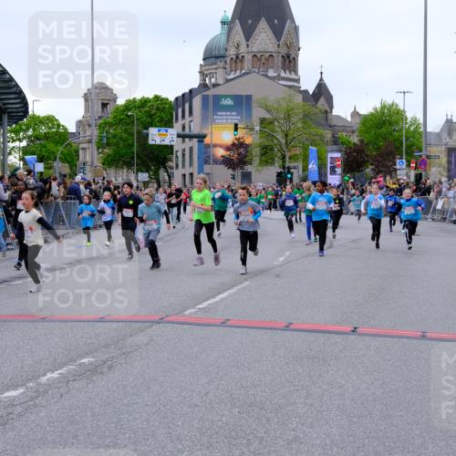 25.04.2026 - Das Zehntel Tim E. http://msf.ph/oto/9576382 25.04.2026 10:56:44 Ziel 5441, 5531, 5567, 5571, 5617, 5657, 5661, 5708, 5709, 5746, 5749, 5764, 5836, 5854, 5855, 5856, 5929, 6149, 6187, 6207, 6279, 6294, 6309, 6477, 6482, 6502, 6619, 6627, 6628, 6637, 6644, 6645, 6652, 6655, 6670, 6716, 6756, 6859, 6873, 6882, 6903, 6915, 6996, 7072, 7125, 7141, 7576, 7665, 7714, 7727, 7802, 7888, 7932, 7947, 7959 meine-sportfotos.de