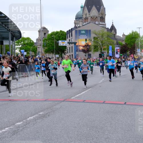 25.04.2026 - Das Zehntel Tim E. http://msf.ph/oto/9576385 25.04.2026 10:56:44 Ziel 5441, 5531, 5567, 5571, 5617, 5657, 5661, 5708, 5709, 5746, 5749, 5764, 5836, 5854, 5855, 5856, 5929, 6149, 6187, 6207, 6279, 6294, 6309, 6477, 6482, 6502, 6619, 6627, 6628, 6637, 6644, 6645, 6652, 6655, 6670, 6716, 6756, 6859, 6873, 6882, 6903, 6915, 6996, 7072, 7125, 7141, 7576, 7665, 7714, 7727, 7802, 7888, 7932, 7947, 7959 meine-sportfotos.de