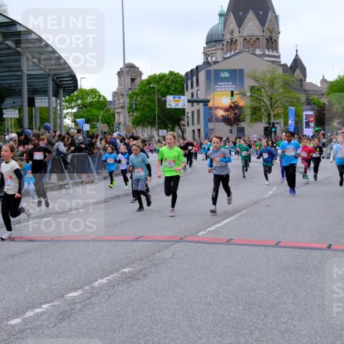 25.04.2026 - Das Zehntel Tim E. http://msf.ph/oto/9576387 25.04.2026 10:56:44 Ziel 5441, 5531, 5567, 5571, 5617, 5657, 5661, 5708, 5709, 5746, 5749, 5764, 5836, 5854, 5855, 5856, 5929, 6149, 6187, 6207, 6279, 6294, 6309, 6477, 6482, 6502, 6619, 6627, 6628, 6637, 6644, 6645, 6652, 6655, 6670, 6716, 6756, 6859, 6873, 6882, 6903, 6915, 6996, 7072, 7125, 7141, 7576, 7665, 7714, 7727, 7802, 7888, 7932, 7947, 7959 meine-sportfotos.de