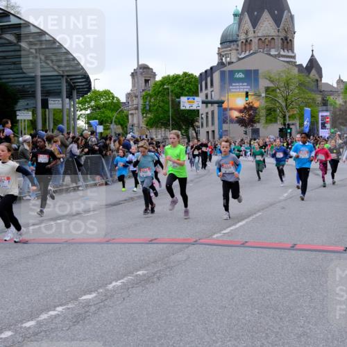 25.04.2026 - Das Zehntel Tim E. http://msf.ph/oto/9576388 25.04.2026 10:56:44 Ziel 5441, 5531, 5567, 5571, 5617, 5657, 5661, 5708, 5709, 5746, 5749, 5764, 5836, 5854, 5855, 5856, 5929, 6149, 6187, 6207, 6279, 6294, 6309, 6477, 6482, 6502, 6619, 6627, 6628, 6637, 6644, 6645, 6652, 6655, 6670, 6716, 6756, 6859, 6873, 6882, 6903, 6915, 6996, 7072, 7125, 7141, 7576, 7665, 7714, 7727, 7802, 7888, 7932, 7947, 7959 meine-sportfotos.de