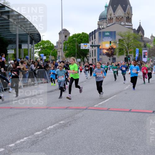 25.04.2026 - Das Zehntel Tim E. http://msf.ph/oto/9576389 25.04.2026 10:56:45 Ziel 5441, 5531, 5617, 5657, 5661, 5709, 5746, 5749, 5764, 5854, 5855, 5856, 5929, 6149, 6187, 6207, 6279, 6294, 6309, 6477, 6482, 6502, 6530, 6551, 6619, 6627, 6628, 6637, 6644, 6645, 6652, 6655, 6670, 6859, 6873, 6882, 6903, 6915, 6996, 7008, 7072, 7125, 7141, 7576, 7594, 7665, 7714, 7727, 7802, 7888, 7932, 7947, 7959 meine-sportfotos.de