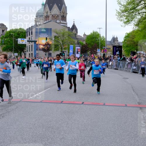 25.04.2026 - Das Zehntel Tim E. http://msf.ph/oto/9576392 25.04.2026 10:56:45 Ziel 5441, 5531, 5617, 5657, 5661, 5709, 5746, 5749, 5764, 5854, 5855, 5856, 5929, 6149, 6187, 6207, 6279, 6294, 6309, 6477, 6482, 6502, 6530, 6551, 6619, 6627, 6628, 6637, 6644, 6645, 6652, 6655, 6670, 6859, 6873, 6882, 6903, 6915, 6996, 7008, 7072, 7125, 7141, 7576, 7594, 7665, 7714, 7727, 7802, 7888, 7932, 7947, 7959 meine-sportfotos.de