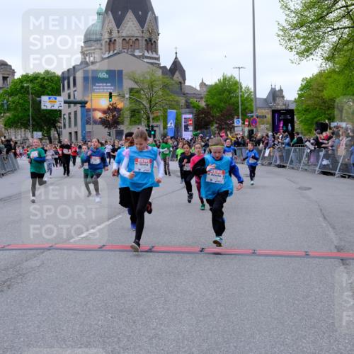 25.04.2026 - Das Zehntel Tim E. http://msf.ph/oto/9576396 25.04.2026 10:56:46 Ziel 5441, 5531, 5617, 5657, 5661, 5709, 5746, 5749, 5764, 5854, 5855, 5856, 5913, 5929, 6118, 6149, 6207, 6279, 6294, 6309, 6502, 6530, 6551, 6619, 6627, 6628, 6637, 6644, 6645, 6646, 6652, 6655, 6670, 6859, 6873, 6882, 6903, 6915, 6996, 7008, 7072, 7125, 7141, 7576, 7594, 7607, 7665, 7714, 7727, 7802, 7888, 7932, 7947, 7959, 8035 meine-sportfotos.de
