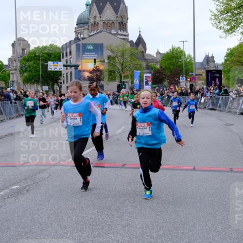 25.04.2026 - Das Zehntel Tim E. http://msf.ph/oto/9576400 25.04.2026 10:56:46 Ziel 5441, 5531, 5617, 5657, 5661, 5709, 5746, 5749, 5764, 5854, 5855, 5856, 5913, 5929, 6118, 6149, 6207, 6279, 6294, 6309, 6502, 6530, 6551, 6619, 6627, 6628, 6637, 6644, 6645, 6646, 6652, 6655, 6670, 6859, 6873, 6882, 6903, 6915, 6996, 7008, 7072, 7125, 7141, 7576, 7594, 7607, 7665, 7714, 7727, 7802, 7888, 7932, 7947, 7959, 8035 meine-sportfotos.de