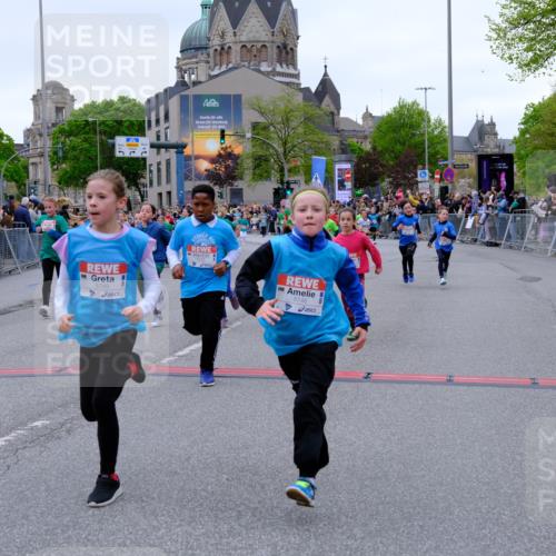 25.04.2026 - Das Zehntel Tim E. http://msf.ph/oto/9576402 25.04.2026 10:56:46 Ziel 5441, 5531, 5617, 5657, 5661, 5709, 5746, 5749, 5764, 5854, 5855, 5856, 5913, 5929, 6118, 6149, 6207, 6279, 6294, 6309, 6502, 6530, 6551, 6619, 6627, 6628, 6637, 6644, 6645, 6646, 6652, 6655, 6670, 6859, 6873, 6882, 6903, 6915, 6996, 7008, 7072, 7125, 7141, 7576, 7594, 7607, 7665, 7714, 7727, 7802, 7888, 7932, 7947, 7959, 8035 meine-sportfotos.de
