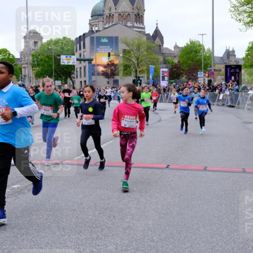 25.04.2026 - Das Zehntel Tim E. http://msf.ph/oto/9576407 25.04.2026 10:56:47 Ziel 5102, 5441, 5531, 5617, 5661, 5709, 5746, 5749, 5764, 5854, 5855, 5856, 5913, 5929, 6118, 6149, 6215, 6279, 6294, 6309, 6502, 6530, 6551, 6619, 6627, 6628, 6637, 6644, 6645, 6646, 6652, 6655, 6670, 6859, 6873, 6882, 6903, 6915, 6996, 7008, 7072, 7125, 7141, 7576, 7594, 7607, 7714, 7727, 7802, 7888, 7932, 7947, 7959, 8035 meine-sportfotos.de