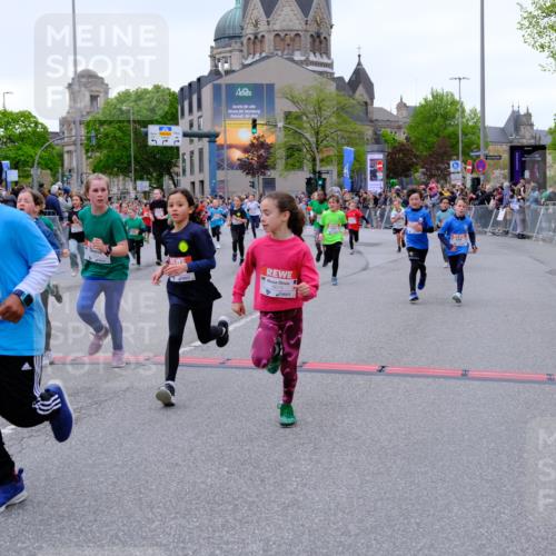 25.04.2026 - Das Zehntel Tim E. http://msf.ph/oto/9576408 25.04.2026 10:56:47 Ziel 5102, 5441, 5531, 5617, 5661, 5709, 5746, 5749, 5764, 5854, 5855, 5856, 5913, 5929, 6118, 6149, 6215, 6279, 6294, 6309, 6502, 6530, 6551, 6619, 6627, 6628, 6637, 6644, 6645, 6646, 6652, 6655, 6670, 6859, 6873, 6882, 6903, 6915, 6996, 7008, 7072, 7125, 7141, 7576, 7594, 7607, 7714, 7727, 7802, 7888, 7932, 7947, 7959, 8035 meine-sportfotos.de