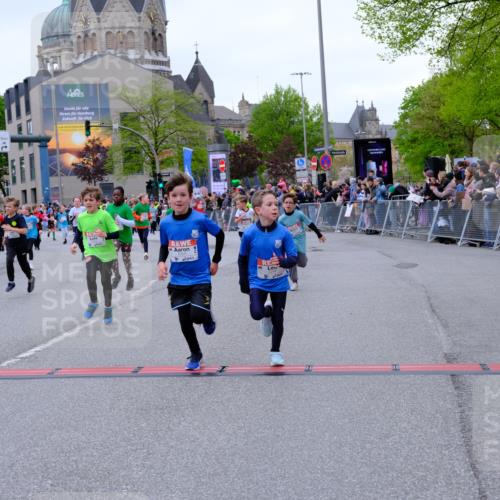 25.04.2026 - Das Zehntel Tim E. http://msf.ph/oto/9576412 25.04.2026 10:56:49 Ziel 5097, 5102, 5441, 5531, 5561, 5617, 5709, 5746, 5749, 5780, 5789, 5855, 5856, 5859, 5867, 5913, 5929, 6118, 6215, 6294, 6309, 6530, 6551, 6619, 6627, 6637, 6644, 6646, 6652, 6655, 6670, 6859, 6873, 6882, 6903, 6915, 6996, 7008, 7072, 7125, 7141, 7302, 7576, 7594, 7607, 7714, 7727, 7811, 7888, 7932, 7947, 7959, 8035 meine-sportfotos.de