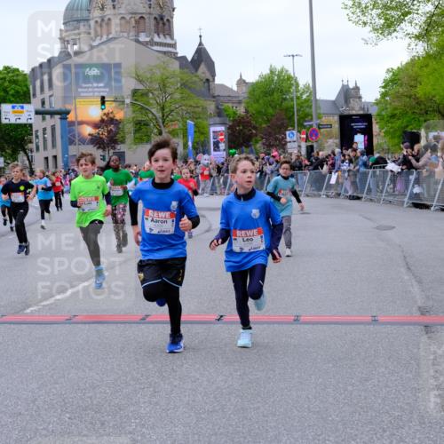 25.04.2026 - Das Zehntel Tim E. http://msf.ph/oto/9576415 25.04.2026 10:56:49 Ziel 5097, 5102, 5441, 5531, 5561, 5617, 5709, 5746, 5749, 5780, 5789, 5855, 5856, 5859, 5867, 5913, 5929, 6118, 6215, 6294, 6309, 6530, 6551, 6619, 6627, 6637, 6644, 6646, 6652, 6655, 6670, 6859, 6873, 6882, 6903, 6915, 6996, 7008, 7072, 7125, 7141, 7302, 7576, 7594, 7607, 7714, 7727, 7811, 7888, 7932, 7947, 7959, 8035 meine-sportfotos.de