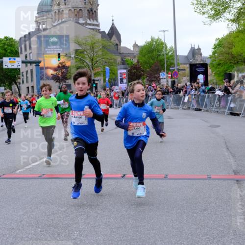 25.04.2026 - Das Zehntel Tim E. http://msf.ph/oto/9576416 25.04.2026 10:56:49 Ziel 5097, 5102, 5441, 5531, 5561, 5617, 5709, 5746, 5749, 5780, 5789, 5855, 5856, 5859, 5867, 5913, 5929, 6118, 6215, 6294, 6309, 6530, 6551, 6619, 6627, 6637, 6644, 6646, 6652, 6655, 6670, 6859, 6873, 6882, 6903, 6915, 6996, 7008, 7072, 7125, 7141, 7302, 7576, 7594, 7607, 7714, 7727, 7811, 7888, 7932, 7947, 7959, 8035 meine-sportfotos.de