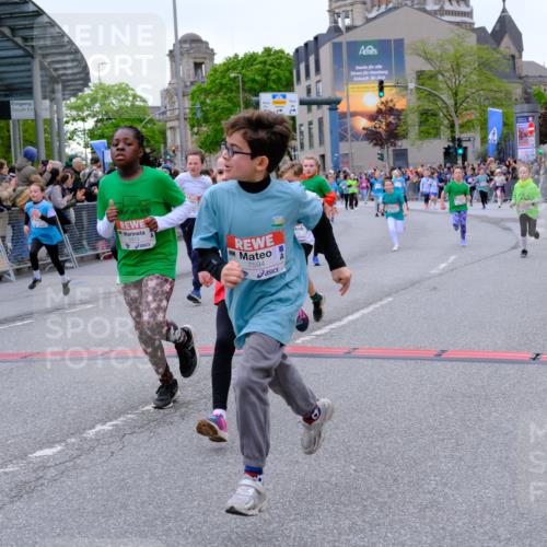 25.04.2026 - Das Zehntel Tim E. http://msf.ph/oto/9576425 25.04.2026 10:56:51 Ziel 5097, 5102, 5441, 5531, 5561, 5617, 5735, 5746, 5749, 5780, 5789, 5859, 5861, 5867, 5913, 5929, 6118, 6143, 6215, 6294, 6309, 6530, 6551, 6619, 6627, 6637, 6646, 6655, 6670, 6859, 6882, 6903, 6915, 6996, 7008, 7072, 7141, 7302, 7576, 7594, 7607, 7714, 7727, 7811, 7888, 7932, 7947, 7959, 8035 meine-sportfotos.de