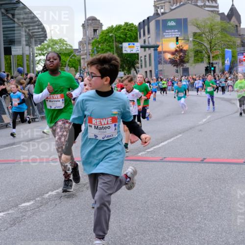 25.04.2026 - Das Zehntel Tim E. http://msf.ph/oto/9576426 25.04.2026 10:56:52 Ziel 5097, 5102, 5441, 5561, 5617, 5735, 5746, 5749, 5780, 5789, 5859, 5861, 5867, 5913, 6118, 6143, 6215, 6294, 6309, 6530, 6551, 6619, 6627, 6637, 6646, 6670, 6882, 6891, 6903, 6915, 6996, 7008, 7072, 7141, 7302, 7576, 7594, 7607, 7714, 7727, 7811, 7888, 7932, 7947, 7959, 8035 meine-sportfotos.de