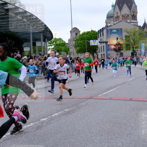25.04.2026 - Das Zehntel Tim E. http://msf.ph/oto/9576427 25.04.2026 10:56:52 Ziel 5097, 5102, 5441, 5561, 5617, 5735, 5746, 5749, 5780, 5789, 5859, 5861, 5867, 5913, 6118, 6143, 6215, 6294, 6309, 6530, 6551, 6619, 6627, 6637, 6646, 6670, 6882, 6891, 6903, 6915, 6996, 7008, 7072, 7141, 7302, 7576, 7594, 7607, 7714, 7727, 7811, 7888, 7932, 7947, 7959, 8035 meine-sportfotos.de