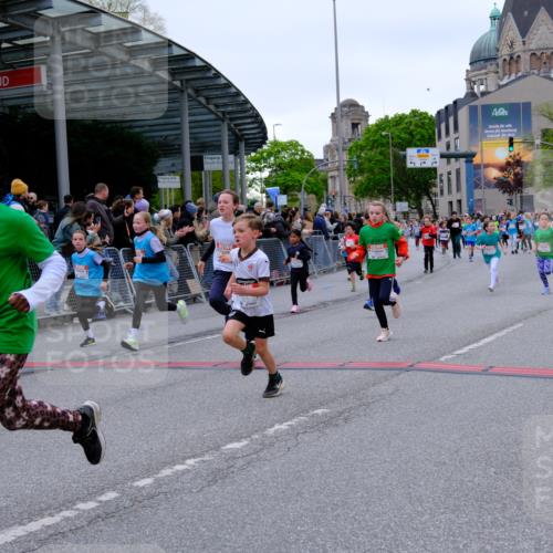 25.04.2026 - Das Zehntel Tim E. http://msf.ph/oto/9576429 25.04.2026 10:56:52 Ziel 5097, 5102, 5441, 5561, 5617, 5735, 5746, 5749, 5780, 5789, 5859, 5861, 5867, 5913, 6118, 6143, 6215, 6294, 6309, 6530, 6551, 6619, 6627, 6637, 6646, 6670, 6882, 6891, 6903, 6915, 6996, 7008, 7072, 7141, 7302, 7576, 7594, 7607, 7714, 7727, 7811, 7888, 7932, 7947, 7959, 8035 meine-sportfotos.de