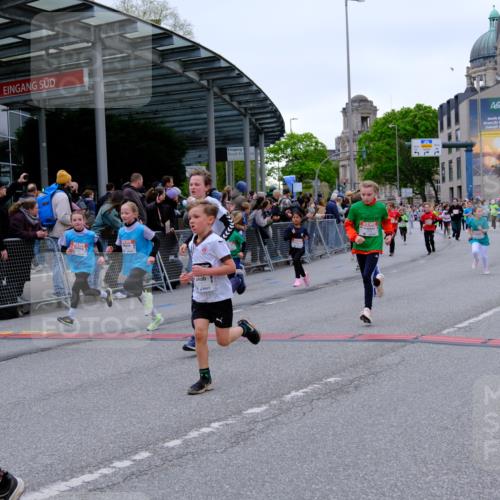 25.04.2026 - Das Zehntel Tim E. http://msf.ph/oto/9576431 25.04.2026 10:56:53 Ziel 5097, 5102, 5441, 5561, 5617, 5735, 5746, 5749, 5780, 5789, 5859, 5861, 5867, 5913, 6118, 6130, 6132, 6133, 6143, 6215, 6294, 6309, 6530, 6551, 6619, 6627, 6646, 6670, 6882, 6891, 6903, 6915, 7008, 7072, 7302, 7594, 7607, 7714, 7727, 7811, 7888, 7932, 7947, 7959, 8035 meine-sportfotos.de