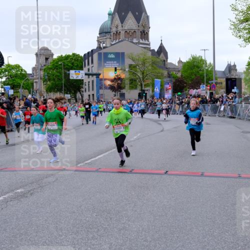25.04.2026 - Das Zehntel Tim E. http://msf.ph/oto/9576434 25.04.2026 10:56:54 Ziel 5097, 5102, 5441, 5561, 5735, 5780, 5789, 5804, 5839, 5859, 5861, 5867, 5913, 6118, 6130, 6132, 6133, 6143, 6215, 6294, 6309, 6530, 6551, 6627, 6646, 6891, 6903, 7008, 7072, 7302, 7594, 7607, 7714, 7727, 7811, 7888, 7932, 7947, 7959, 8035 meine-sportfotos.de