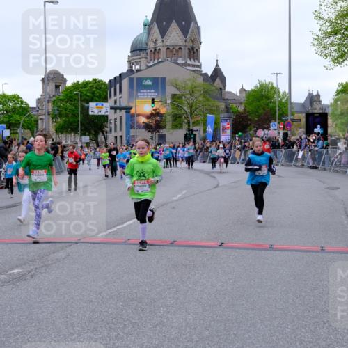 25.04.2026 - Das Zehntel Tim E. http://msf.ph/oto/9576436 25.04.2026 10:56:54 Ziel 5097, 5102, 5441, 5561, 5735, 5780, 5789, 5804, 5839, 5859, 5861, 5867, 5913, 6118, 6130, 6132, 6133, 6143, 6215, 6294, 6309, 6530, 6551, 6627, 6646, 6891, 6903, 7008, 7072, 7302, 7594, 7607, 7714, 7727, 7811, 7888, 7932, 7947, 7959, 8035 meine-sportfotos.de
