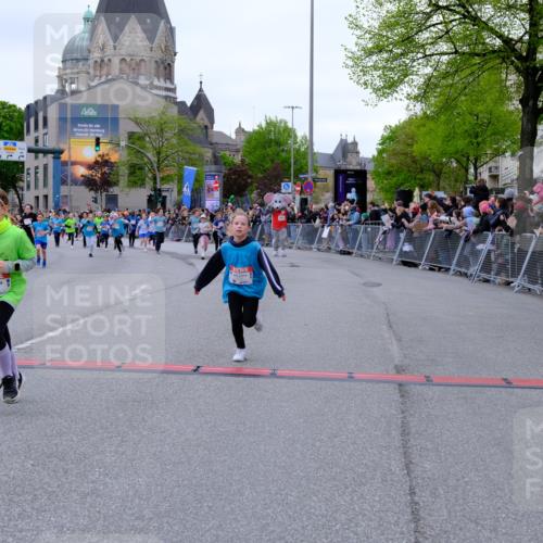25.04.2026 - Das Zehntel Tim E. http://msf.ph/oto/9576437 25.04.2026 10:56:55 Ziel 5097, 5102, 5441, 5561, 5735, 5780, 5789, 5804, 5839, 5859, 5861, 5867, 5913, 6118, 6130, 6132, 6133, 6143, 6215, 6280, 6294, 6309, 6530, 6551, 6646, 6861, 6891, 6903, 7008, 7060, 7072, 7291, 7302, 7594, 7607, 7639, 7811, 7888, 7932, 8035 meine-sportfotos.de