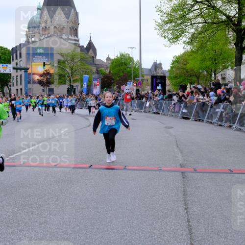 25.04.2026 - Das Zehntel Tim E. http://msf.ph/oto/9576438 25.04.2026 10:56:55 Ziel 5097, 5102, 5441, 5561, 5735, 5780, 5789, 5804, 5839, 5859, 5861, 5867, 5913, 6118, 6130, 6132, 6133, 6143, 6215, 6280, 6294, 6309, 6530, 6551, 6646, 6861, 6891, 6903, 7008, 7060, 7072, 7291, 7302, 7594, 7607, 7639, 7811, 7888, 7932, 8035 meine-sportfotos.de
