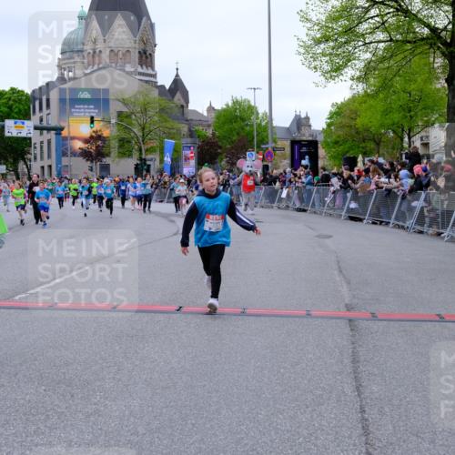 25.04.2026 - Das Zehntel Tim E. http://msf.ph/oto/9576439 25.04.2026 10:56:55 Ziel 5097, 5102, 5441, 5561, 5735, 5780, 5789, 5804, 5839, 5859, 5861, 5867, 5913, 6118, 6130, 6132, 6133, 6143, 6215, 6280, 6294, 6309, 6530, 6551, 6646, 6861, 6891, 6903, 7008, 7060, 7072, 7291, 7302, 7594, 7607, 7639, 7811, 7888, 7932, 8035 meine-sportfotos.de