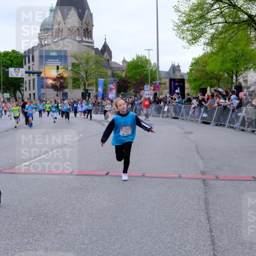 25.04.2026 - Das Zehntel Tim E. http://msf.ph/oto/9576440 25.04.2026 10:56:55 Ziel 5097, 5102, 5441, 5561, 5735, 5780, 5789, 5804, 5839, 5859, 5861, 5867, 5913, 6118, 6130, 6132, 6133, 6143, 6215, 6280, 6294, 6309, 6530, 6551, 6646, 6861, 6891, 6903, 7008, 7060, 7072, 7291, 7302, 7594, 7607, 7639, 7811, 7888, 7932, 8035 meine-sportfotos.de