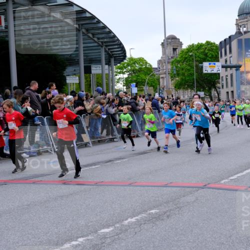 25.04.2026 - Das Zehntel Tim E. http://msf.ph/oto/9576450 25.04.2026 10:56:58 Ziel 5097, 5102, 5290, 5308, 5386, 5463, 5561, 5735, 5780, 5789, 5804, 5839, 5859, 5861, 5867, 5913, 6118, 6130, 6132, 6133, 6143, 6215, 6280, 6646, 6861, 6891, 7060, 7291, 7302, 7537, 7560, 7607, 7639, 7705, 7711, 7811, 8020, 8035 meine-sportfotos.de