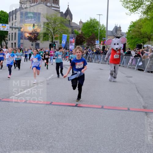 25.04.2026 - Das Zehntel Tim E. http://msf.ph/oto/9576463 25.04.2026 10:57:01 Ziel 5093, 5290, 5308, 5386, 5463, 5561, 5735, 5804, 5839, 5861, 5867, 6130, 6132, 6133, 6143, 6228, 6234, 6275, 6280, 6820, 6852, 6861, 6891, 7060, 7291, 7302, 7497, 7509, 7537, 7553, 7557, 7560, 7639, 7705, 7711, 7811, 7861, 8020 meine-sportfotos.de