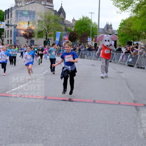 25.04.2026 - Das Zehntel Tim E. http://msf.ph/oto/9576464 25.04.2026 10:57:01 Ziel 5093, 5290, 5308, 5386, 5463, 5561, 5735, 5804, 5839, 5861, 5867, 6130, 6132, 6133, 6143, 6228, 6234, 6275, 6280, 6820, 6852, 6861, 6891, 7060, 7291, 7302, 7497, 7509, 7537, 7553, 7557, 7560, 7639, 7705, 7711, 7811, 7861, 8020 meine-sportfotos.de