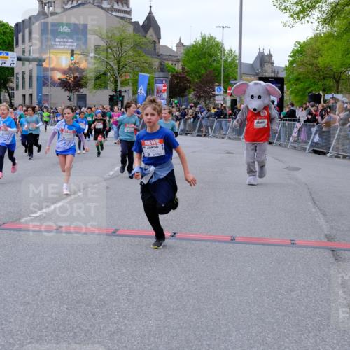 25.04.2026 - Das Zehntel Tim E. http://msf.ph/oto/9576466 25.04.2026 10:57:01 Ziel 5093, 5290, 5308, 5386, 5463, 5561, 5735, 5804, 5839, 5861, 5867, 6130, 6132, 6133, 6143, 6228, 6234, 6275, 6280, 6820, 6852, 6861, 6891, 7060, 7291, 7302, 7497, 7509, 7537, 7553, 7557, 7560, 7639, 7705, 7711, 7811, 7861, 8020 meine-sportfotos.de