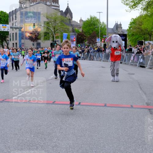 25.04.2026 - Das Zehntel Tim E. http://msf.ph/oto/9576467 25.04.2026 10:57:01 Ziel 5093, 5290, 5308, 5386, 5463, 5561, 5735, 5804, 5839, 5861, 5867, 6130, 6132, 6133, 6143, 6228, 6234, 6275, 6280, 6820, 6852, 6861, 6891, 7060, 7291, 7302, 7497, 7509, 7537, 7553, 7557, 7560, 7639, 7705, 7711, 7811, 7861, 8020 meine-sportfotos.de