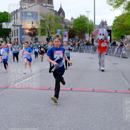 25.04.2026 - Das Zehntel Tim E. http://msf.ph/oto/9576468 25.04.2026 10:57:01 Ziel 5093, 5290, 5308, 5386, 5463, 5561, 5735, 5804, 5839, 5861, 5867, 6130, 6132, 6133, 6143, 6228, 6234, 6275, 6280, 6820, 6852, 6861, 6891, 7060, 7291, 7302, 7497, 7509, 7537, 7553, 7557, 7560, 7639, 7705, 7711, 7811, 7861, 8020 meine-sportfotos.de