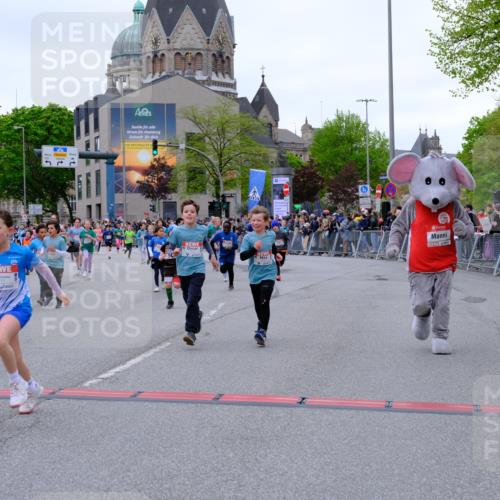 25.04.2026 - Das Zehntel Tim E. http://msf.ph/oto/9576472 25.04.2026 10:57:02 Ziel 5093, 5290, 5308, 5386, 5463, 5735, 5804, 5839, 5861, 6122, 6126, 6130, 6132, 6133, 6143, 6228, 6234, 6275, 6280, 6820, 6852, 6861, 6891, 7060, 7291, 7497, 7509, 7537, 7553, 7557, 7560, 7639, 7705, 7711, 7861, 8020 meine-sportfotos.de